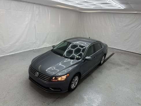 Used 2016 Volkswagen Passat 1.8T S image 32