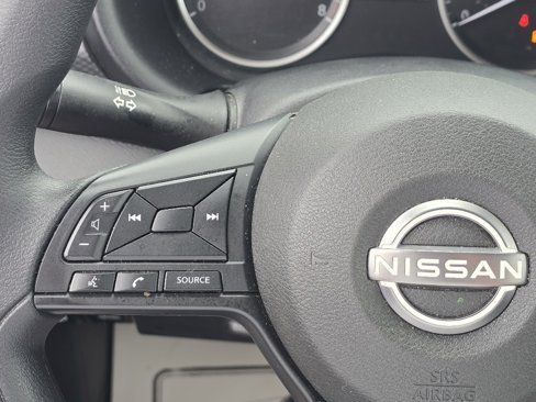 Used 2024 Nissan Kicks S image 15