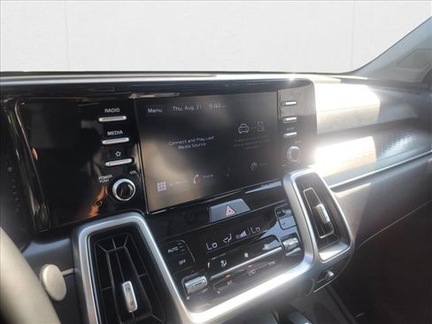 Used 2021 Kia Sorento S image 22