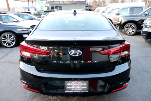 Used 2019 Hyundai Elantra SEL w/ Cargo Package image 4