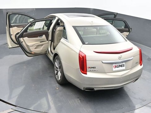 Used 2013 Cadillac XTS Luxury image 43