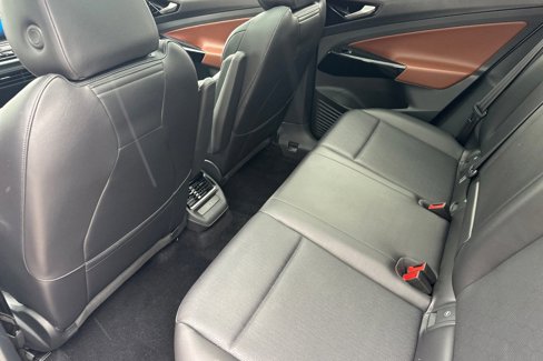 Certified 2021 Volkswagen ID.4 Pro S w/ Gradient Package image 12
