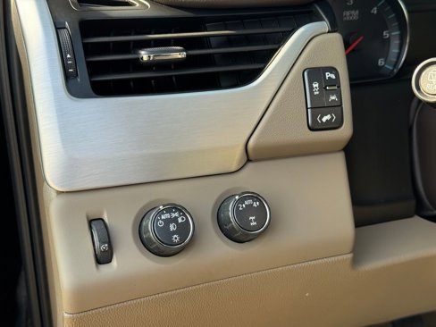 Used 2019 GMC Yukon SLT w/ Open Road Package image 32