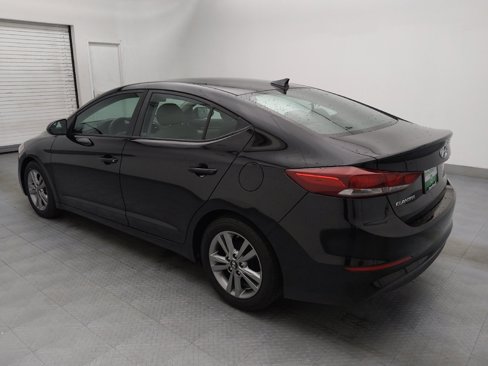 Used 2017 Hyundai Elantra SE image 3