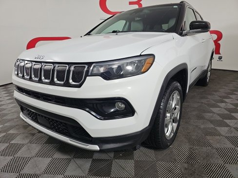 Certified 2022 Jeep Compass Limited image 3