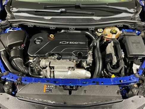 Used 2017 Chevrolet Cruze LT image 6