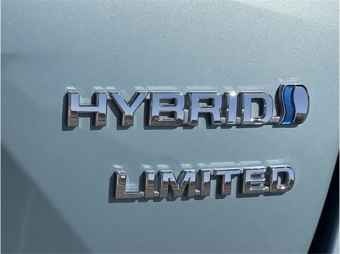 Used 2019 Toyota Prius Limited image 11