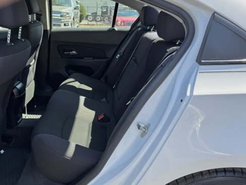 Used 2013 Chevrolet Cruze LT image 13