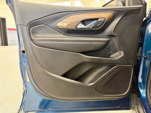 Used 2020 GMC Terrain SLE w/ LPO, Floor Liner Package image 19