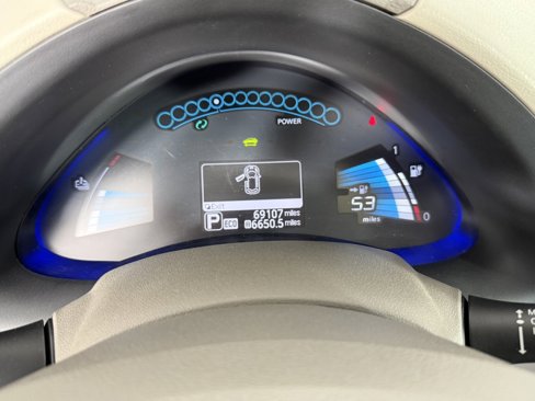 Used 2016 Nissan Leaf SV image 18