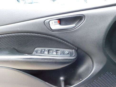 Used 2015 Dodge Dart SXT image 25