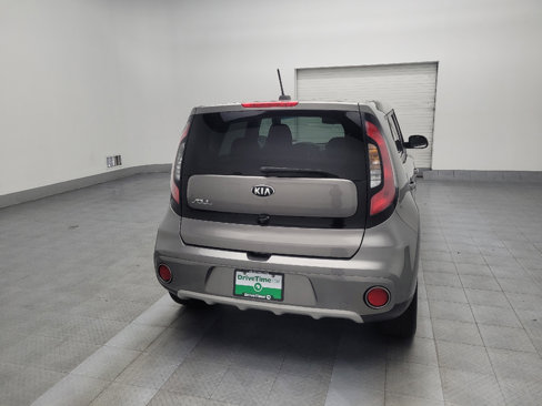 Used 2019 Kia Soul + image 7