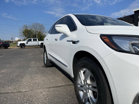 Used 2019 Buick Enclave Essence image 14