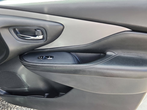 Used 2019 Nissan Murano S image 10