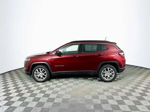 Used 2022 Jeep Compass Latitude image 6