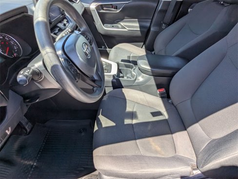 Used 2020 Toyota RAV4 LE image 15