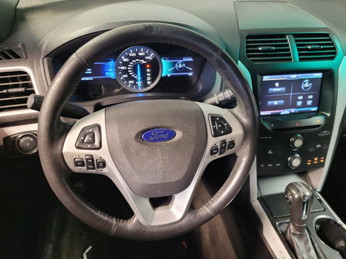 Used 2015 Ford Explorer XLT w/ Equipment Group 202A image 22