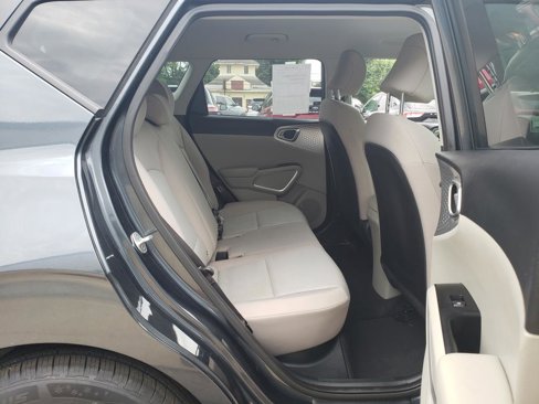 Used 2020 Kia Soul LX image 16
