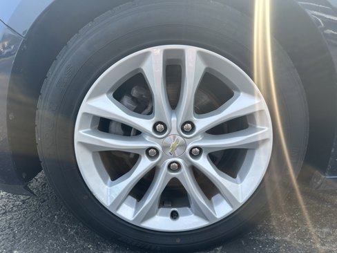 Used 2018 Chevrolet Malibu LT image 9