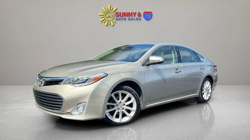 Used 2013 Toyota Avalon Limited image 3