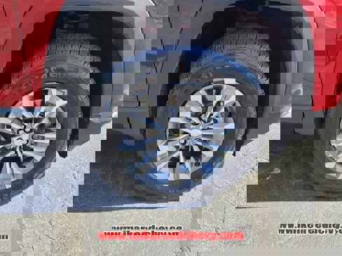 New 2025 Chevrolet Equinox LT image 15