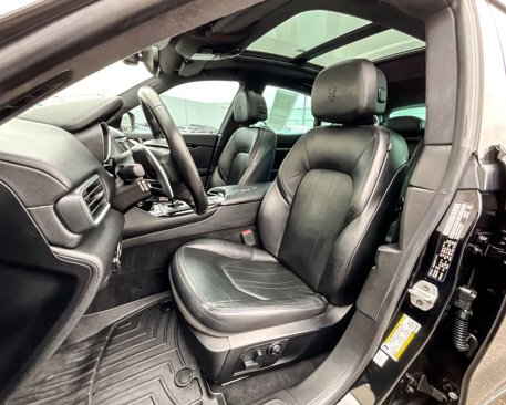 Used 2017 Maserati Levante S image 10