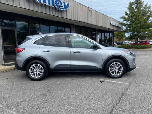 Certified 2022 Ford Escape SE w/ Cold Weather Package image 3