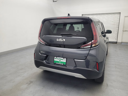 Used 2023 Kia Soul LX w/ LX Technology Package image 7
