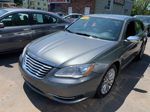 Used 2011 Chrysler 200 Limited image 4
