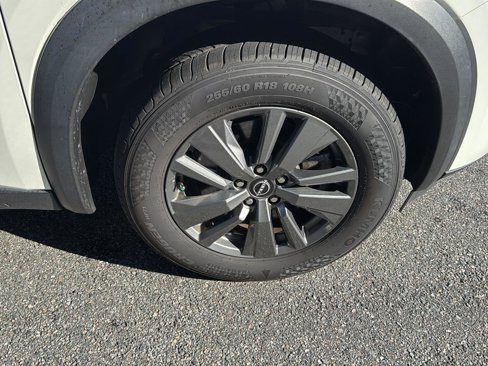 Used 2023 Nissan Pathfinder SV image 37