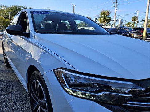Certified 2024 Volkswagen Jetta Sport image 21
