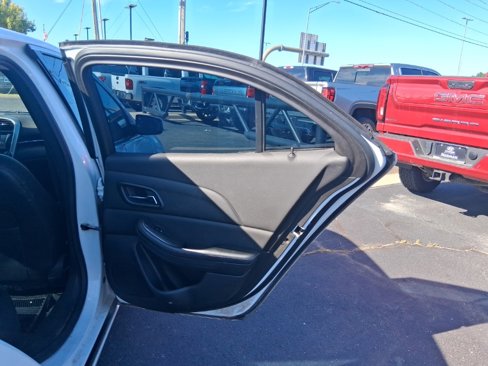Used 2015 Chevrolet Malibu LT image 12