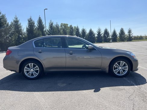 Used 2013 INFINITI G37 x w/ Premium Pkg image 6