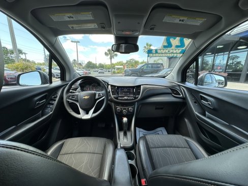 Used 2022 Chevrolet Trax LT w/ Sport Edition image 42
