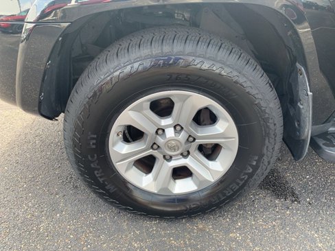 Used 2018 Toyota 4Runner SR5 Premium image 33