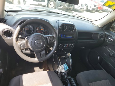 Used 2014 Jeep Patriot Sport image 9