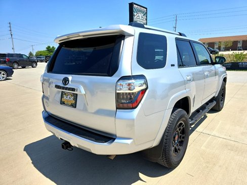 Used 2022 Toyota 4Runner SR5 image 7