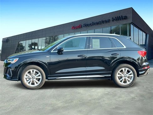 Certified 2025 Audi Q3 2.0T Premium image 2