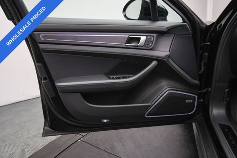 Used 2022 Porsche Panamera 4 Platinum Edition image 44