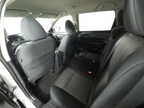 Used 2018 Nissan Rogue SV image 22