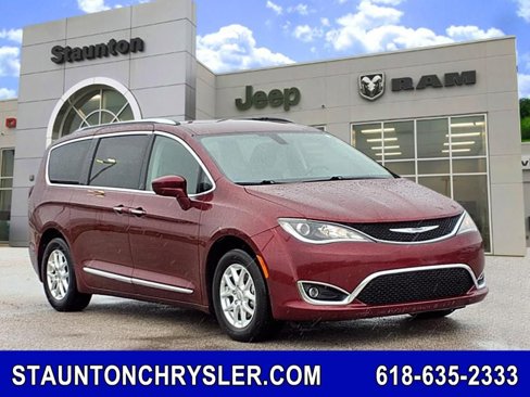 Used 2020 Chrysler Pacifica Touring-L image 1