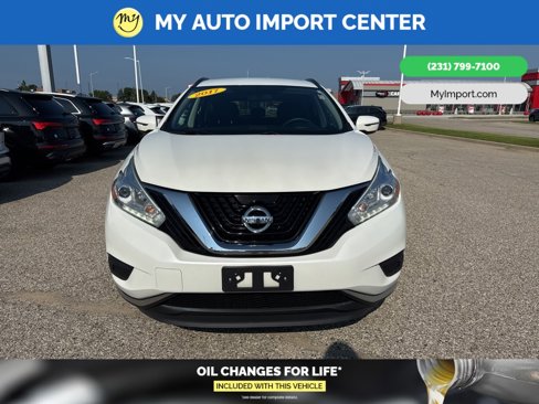 Used 2017 Nissan Murano S image 2