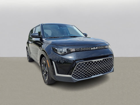 Used 2023 Kia Soul EX image 2
