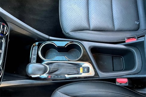 Used 2023 Buick Encore GX Essence w/ Experience Buick Package image 17