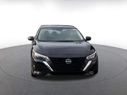 Used 2024 Nissan Sentra SV image 2