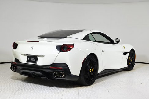 Used 2020 Ferrari Portofino image 17