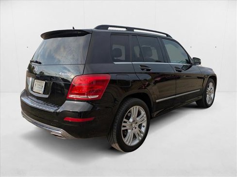 Used 2013 Mercedes-Benz GLK 350 4MATIC image 5