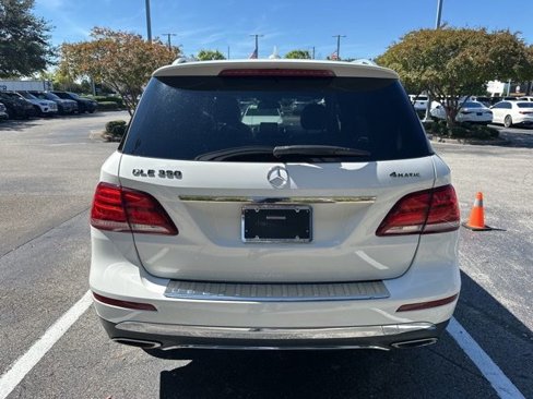 Certified 2017 Mercedes-Benz GLE 350 4MATIC image 5