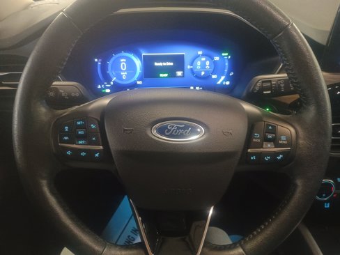 Certified 2020 Ford Escape Titanium image 21