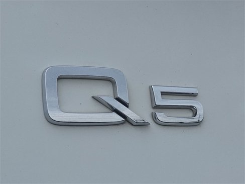 Used 2018 Audi Q5 2.0T Premium Plus w/ Premium Plus Package image 27